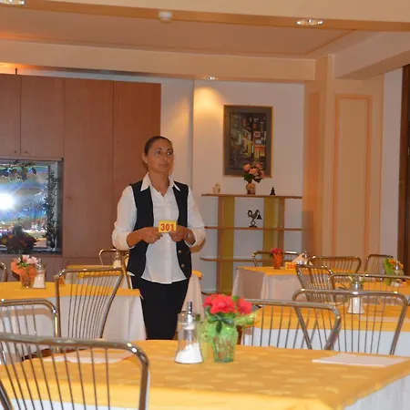 بيت ضيافة Casa Religiosa Di Ospitalita Nazareno 3*