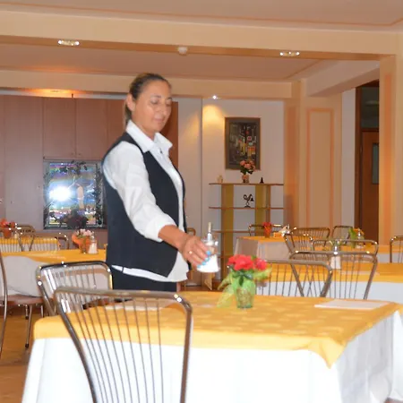 Casa Religiosa Di Ospitalita Nazareno 3* سبوليتو