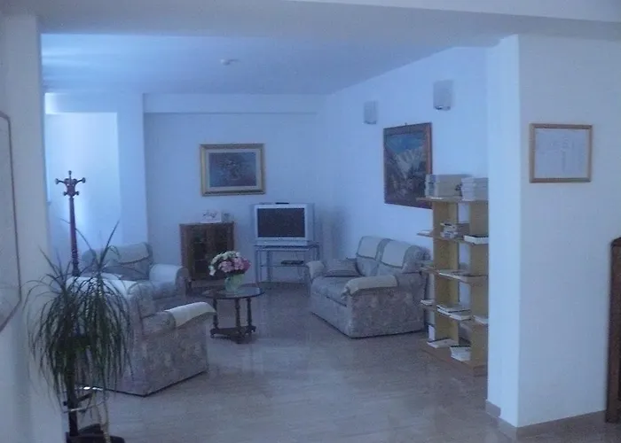 Casa Religiosa Di Ospitalità Nazareno Spoleto