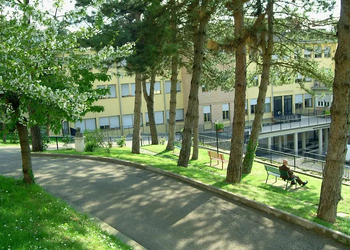 Affittacamere Casa Religiosa Di Ospitalità Nazareno Spoleto