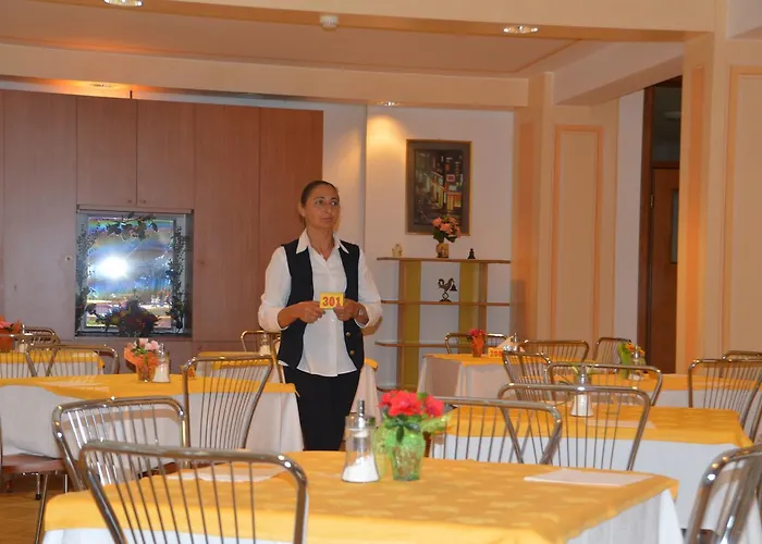 Affittacamere Casa Religiosa Di Ospitalità Nazareno 3*