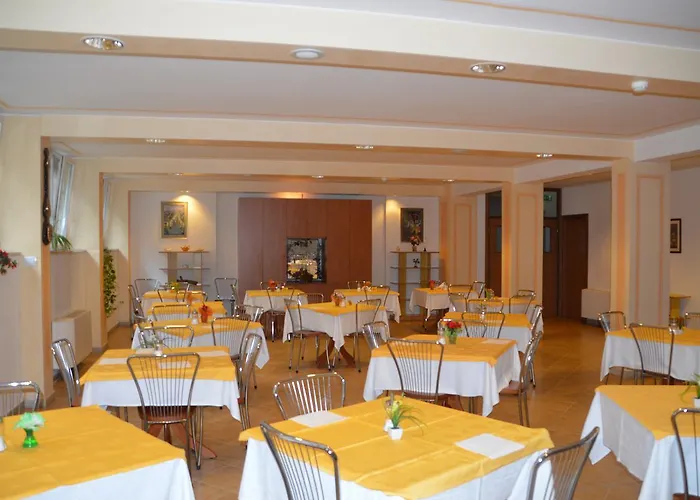 Affittacamere Casa Religiosa Di Ospitalità Nazareno 3*