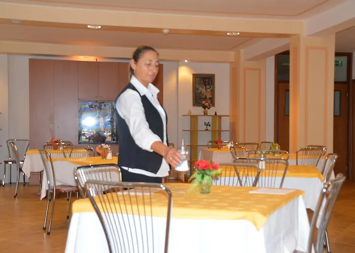 Casa Religiosa Di Ospitalità Nazareno 3* Spoleto