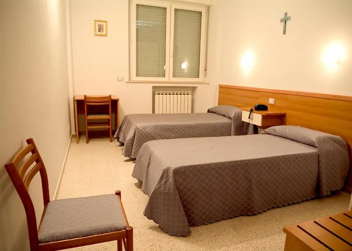 Casa Religiosa Di Ospitalità Nazareno Affittacamere 3*
